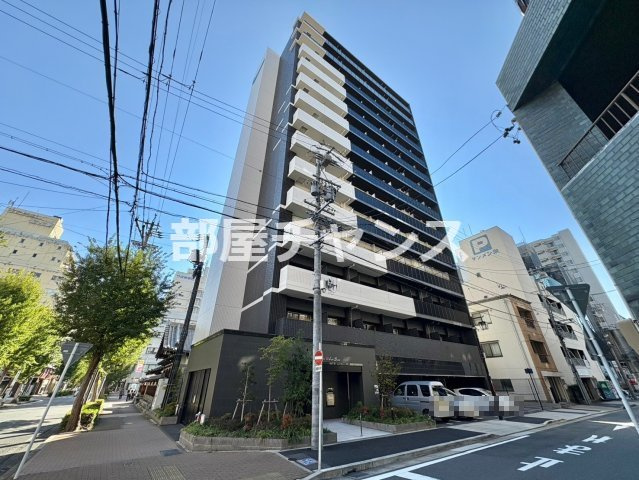 プレサンス伏見アーバンベースの外観