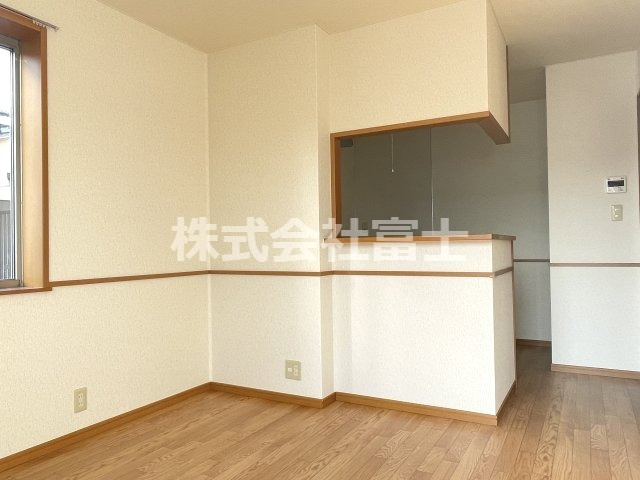 エスポワール新興町の居間・リビング