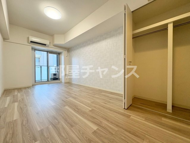 プレサンス丸の内リラティの居間・リビング