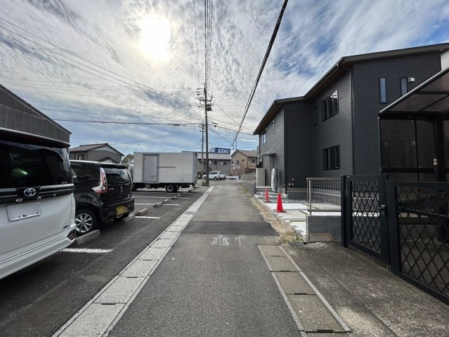 戸建　一宮市木曽川町黒田　全2区画分譲の前面道路含む現地写真|■前面道路　■ヤマダ不動産　株式会社リライフ　一宮店　■夢のマイホーム購入をフルサポートします！