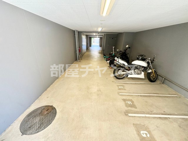 プレサンス丸の内アドブルのロビー