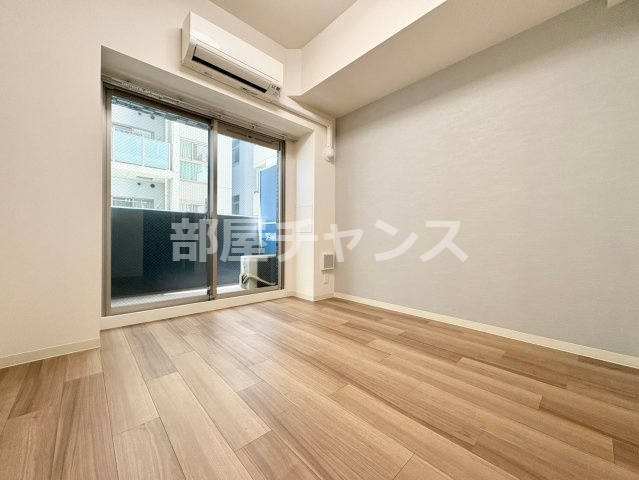 プレサンス丸の内アドブルの居間・リビング