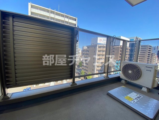ヒルズ新栄3号館のバルコニー