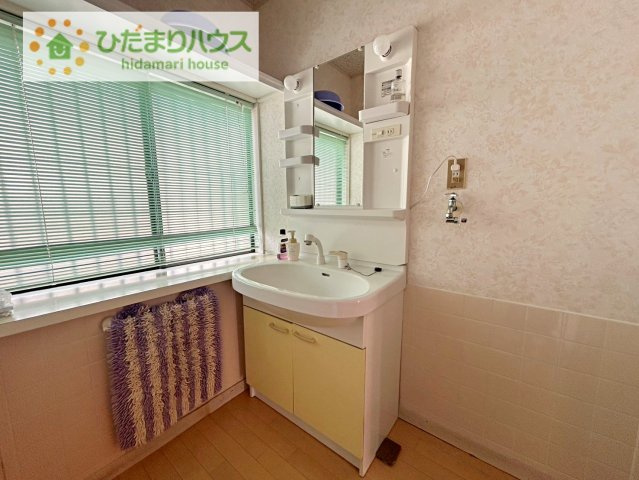 日立市十王町伊師　中古戸建の独立洗面台|シンプルで使い勝手の良い独立洗面台！