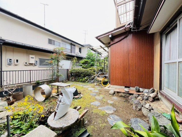 【商談中】中古戸建　瑞穂市本田　昭和47年築の庭