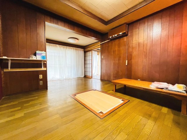 中古戸建　瑞穂市本田　昭和47年築の居間・リビング