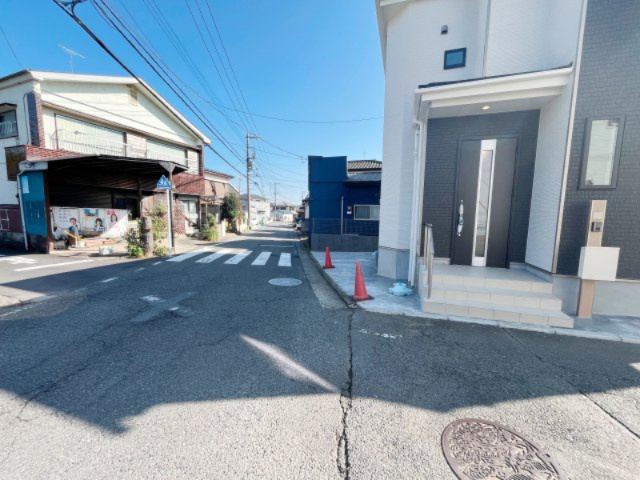 祝：成約済み　八王子市　横川町　新築戸建ての前面道路含む現地写真|開放感があり、人気の角地。～仲介手数料無料☆八王子ひなた不動産～八王子市横川町　新築戸建て