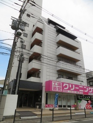 マンション清寿苑の外観