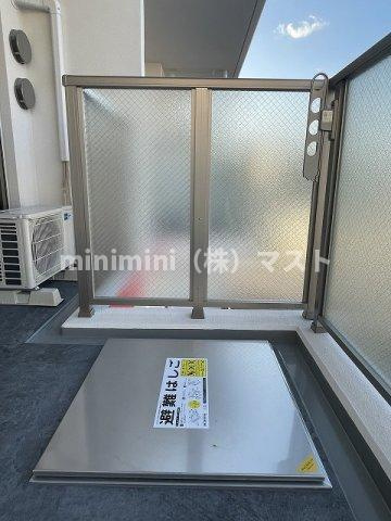 セレニテ難波ミラク弐番館のバルコニー