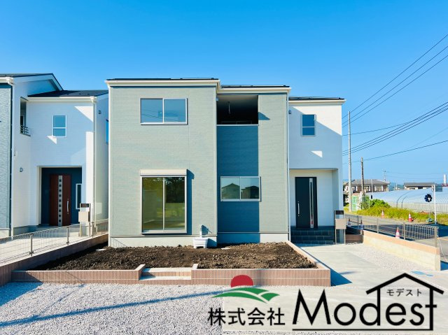 吉岡町漆原の外観|年中無休で平日の仕事終わり夜２０時まで受付可能です。
事前のご予約がオススメです。お気軽にお問い合わせください。
