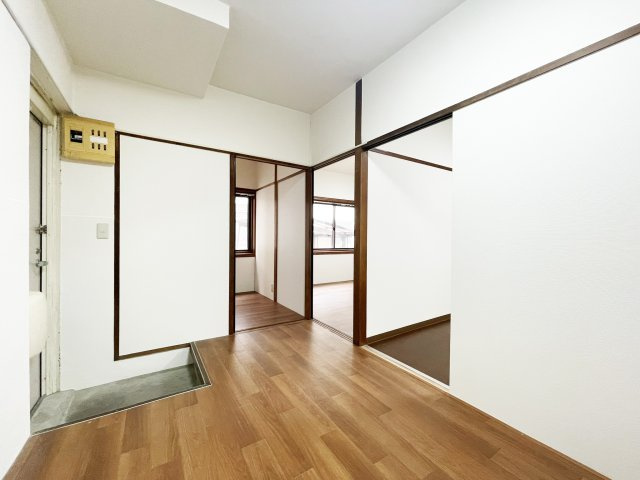 ハイツ庄町　東棟の居間・リビング