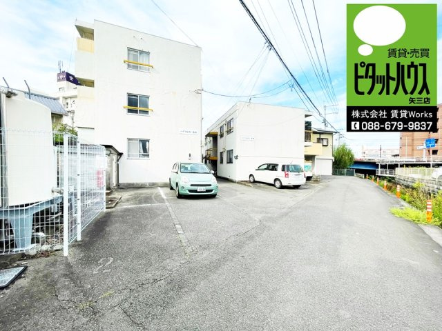 ハイツ庄町　東棟の外観