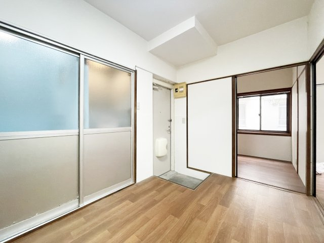 ハイツ庄町　東棟の居間・リビング
