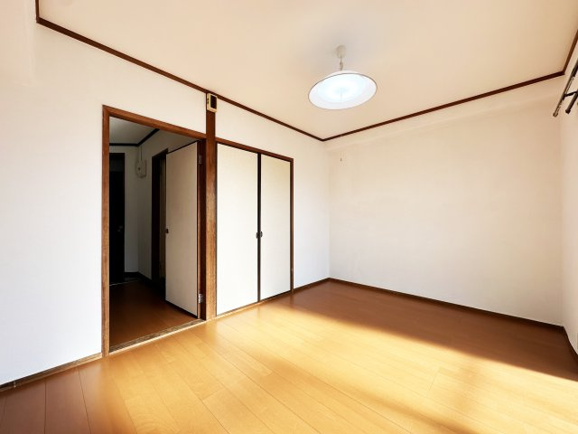 タウンハイツ西棟の居間・リビング