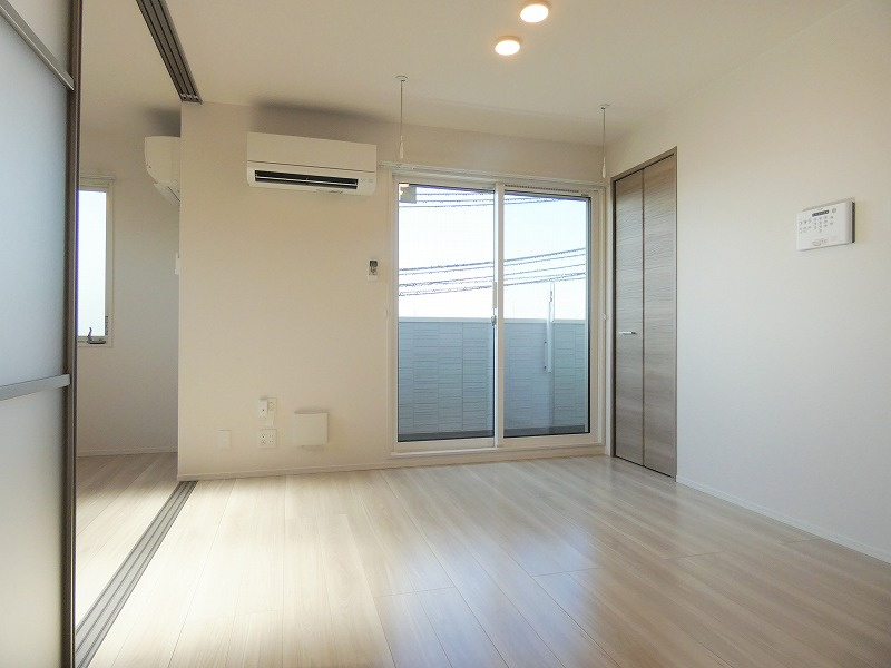 D-ROOM万願寺の居間・リビング
