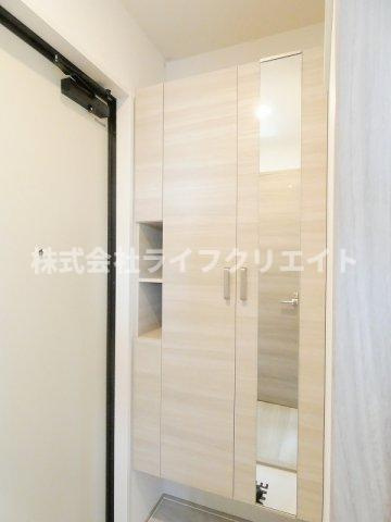 D-ROOM万願寺の玄関