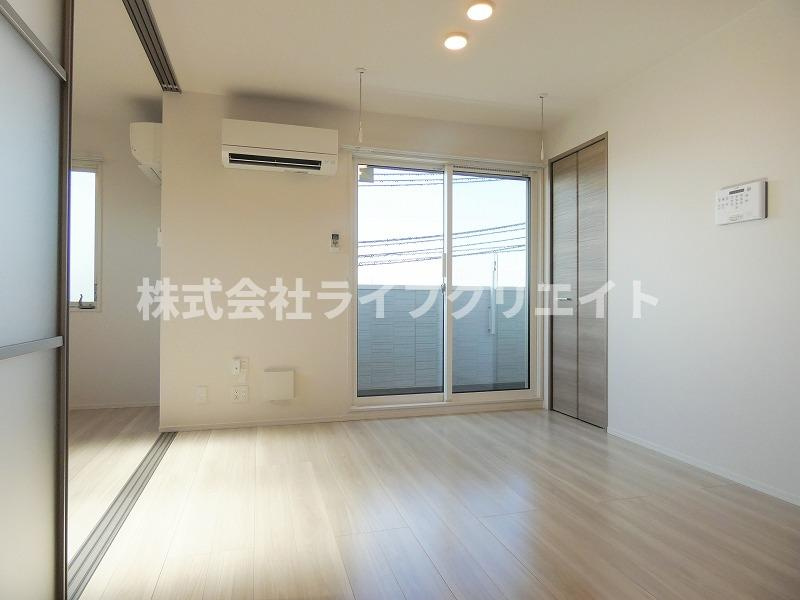 D-ROOM万願寺の居間・リビング