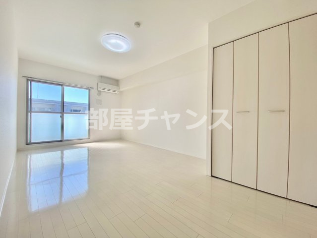 ヒルズ新栄2号館の居間・リビング