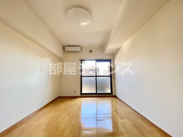 ヒルズ新栄の居間・リビング