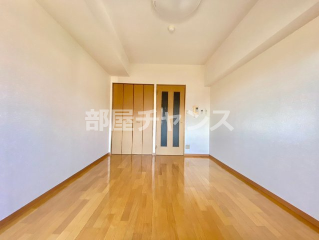 ヒルズ新栄の寝室