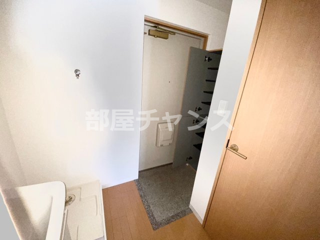 グレイス新栄の玄関