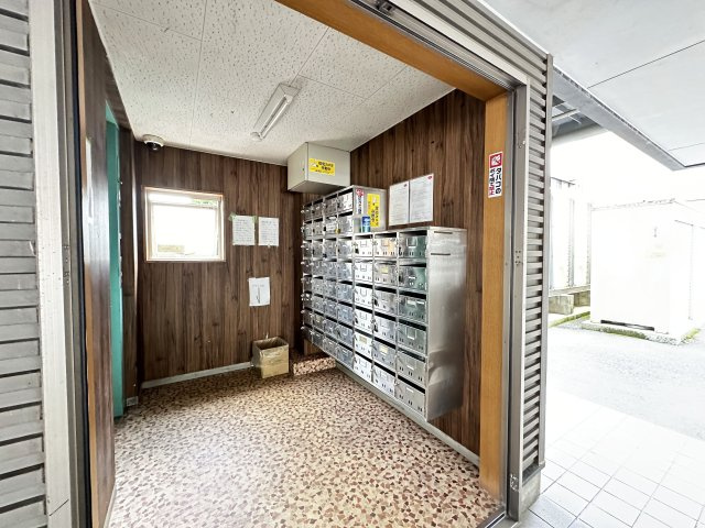 サンコート旭町のエントランス