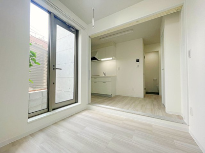 【居間・リビング】 | シェラトン桜【名古屋市賃貸・宅配ボックス】