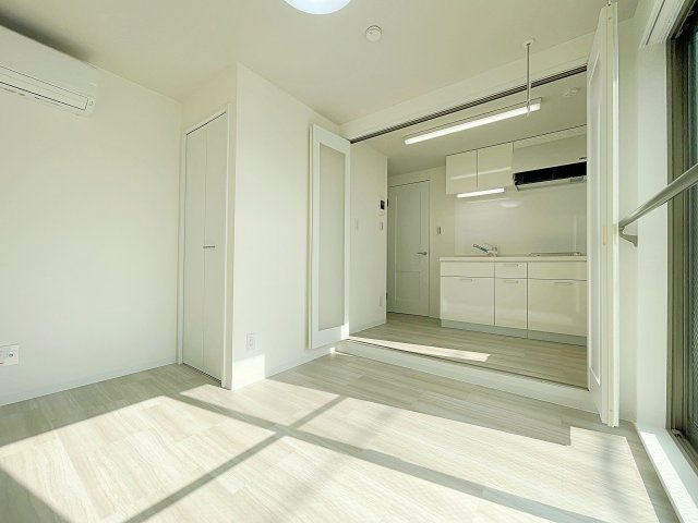 【居間・リビング】 | シェラトン桜【名古屋市賃貸・宅配ボックス】