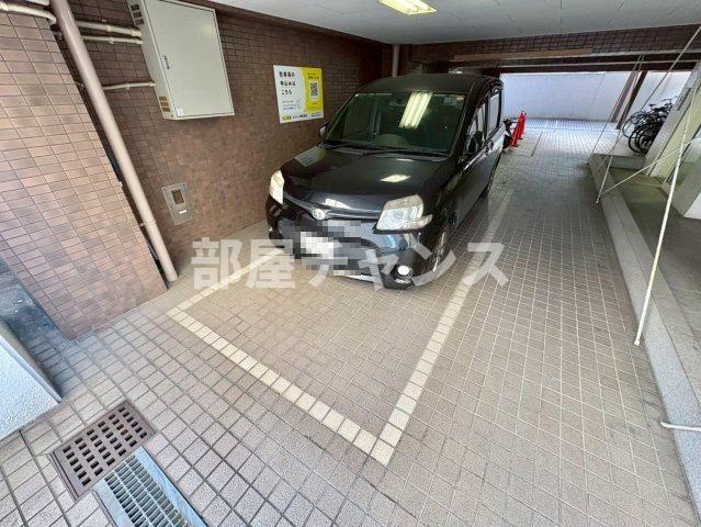 第6ハセビルの駐車場