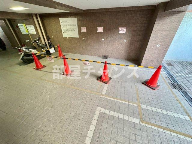 第6ハセビルの駐車場