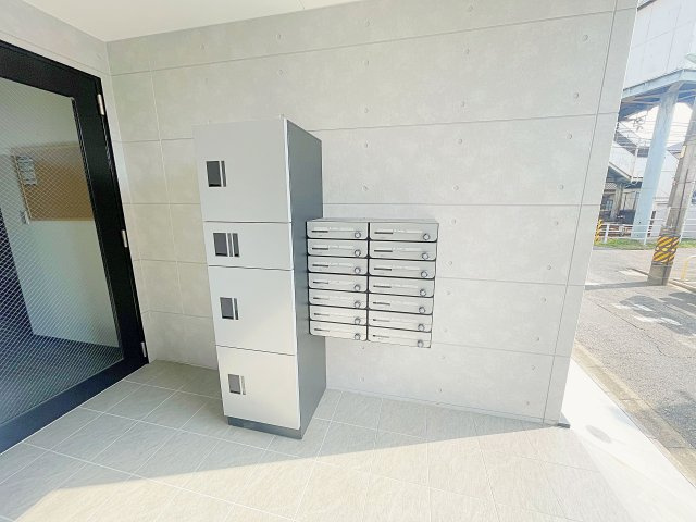 【エントランス】 | シェラトン桜【名古屋市賃貸・宅配ボックス】