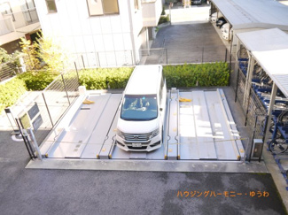 【駐車場】