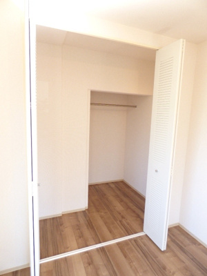 奥行きのある収納です◎