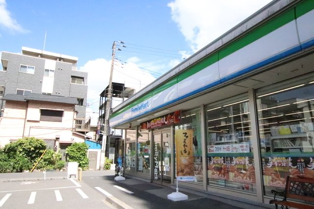 ファミリーマート本千葉駅東口店まで650ｍ