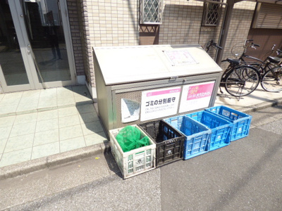 敷地内ゴミ捨て場
