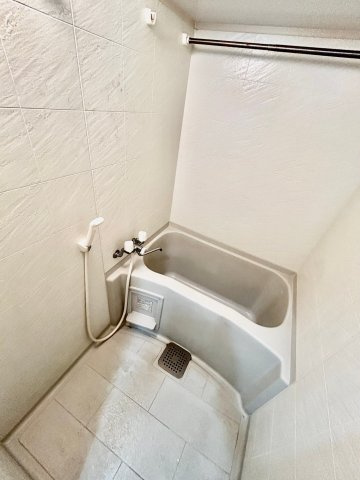 サングレートESAKAⅡの浴室