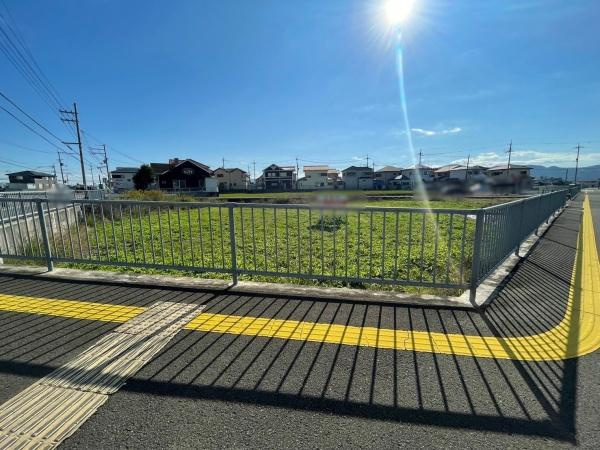 岩出市中黒　土地の前面道路含む現地写真