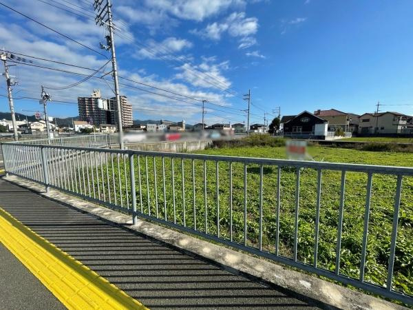 岩出市中黒　土地の前面道路含む現地写真