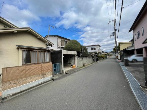和歌山市紀三井寺　中古戸建の前面道路含む現地写真