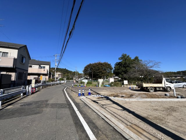 祝：成約済み　八王子市　川口町　売地の前面道路含む現地写真|八王子の緑豊かな住環境で、穏やかな新生活を。環境の良さがおすすめの売地です。～仲介手数料無料☆八王子ひなた不動産～八王子市川口町　売地