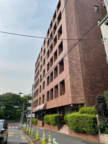 ロイヤル赤坂サルーンの外観