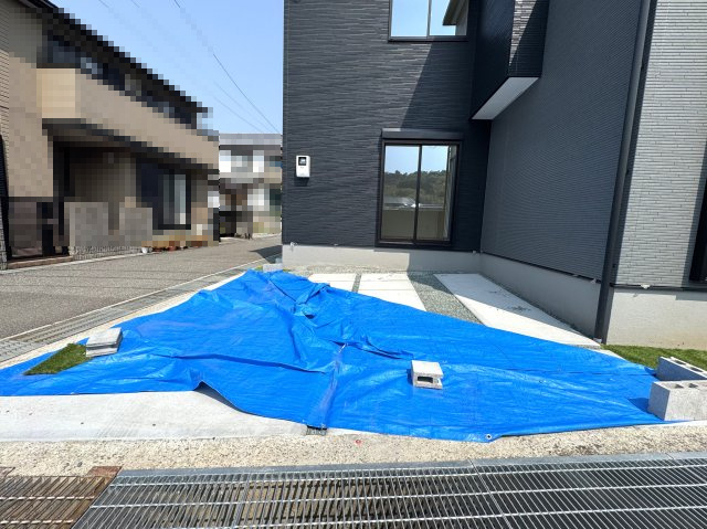 高知市東石立町の駐車場|並列で2台駐車可能です。