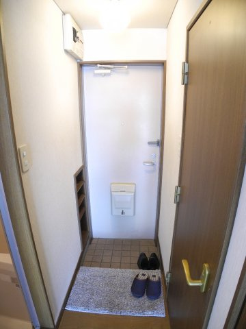 アメニティ葉山の玄関|※別号室の参考写真です。現況を優先します※