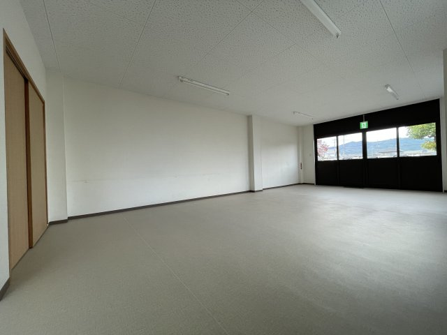 上河原　ナンバビルの内装