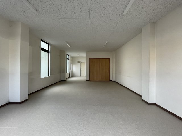 上河原　ナンバビルの内装