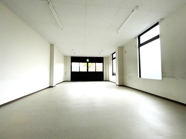 上河原　ナンバビルの内装