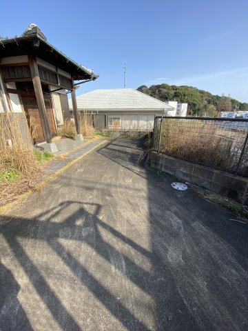 水谷3丁目戸建の駐車場|駐車スペースもあります