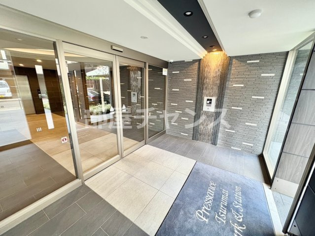 プレサンス鶴舞パーク&ステーションのエントランス