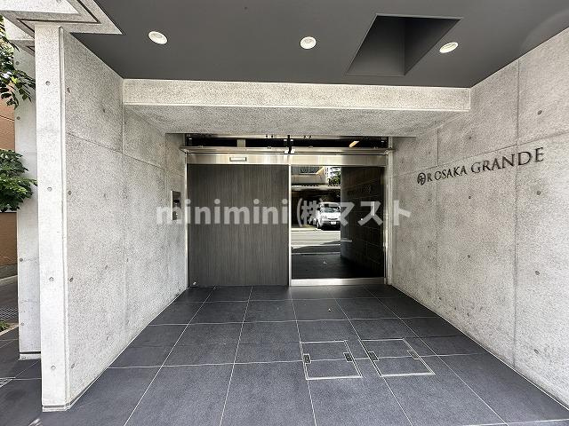 ルクレ西長堀のエントランス