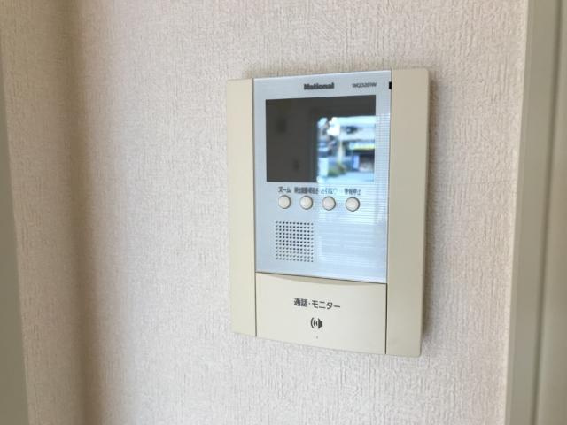 スカイ・ピースの設備|カメラ付インターホン